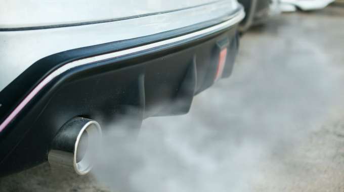 carbon emissions from car exhaust
