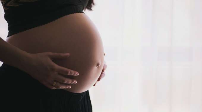 pregnant woman getting ready for maternity leave