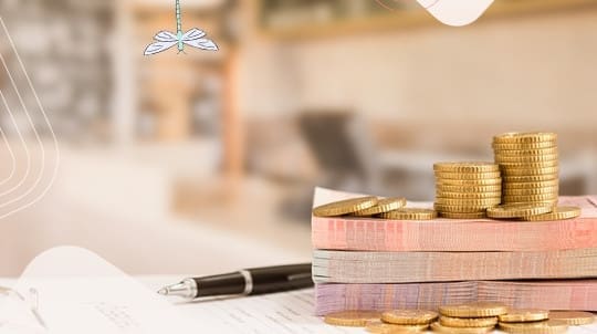 Man getting a $15,000 personal loan in Canada